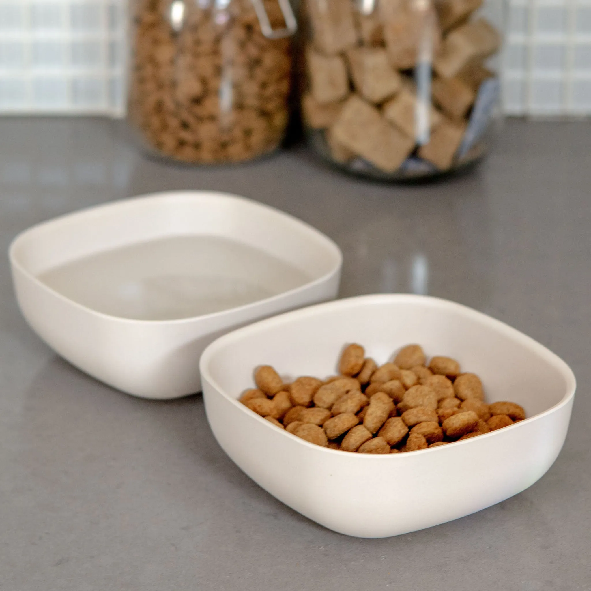 Biobu Gusto Dog Bowl in White (FINAL SALE)