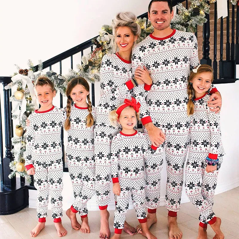 Family Parent-Child Christmas Reindeer and Snowflake Patterned Pajamas