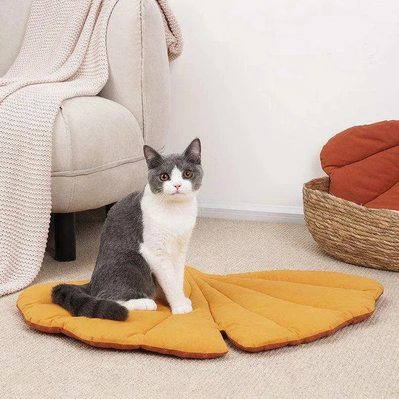 Leaf Shaped Pet Cushion Mat