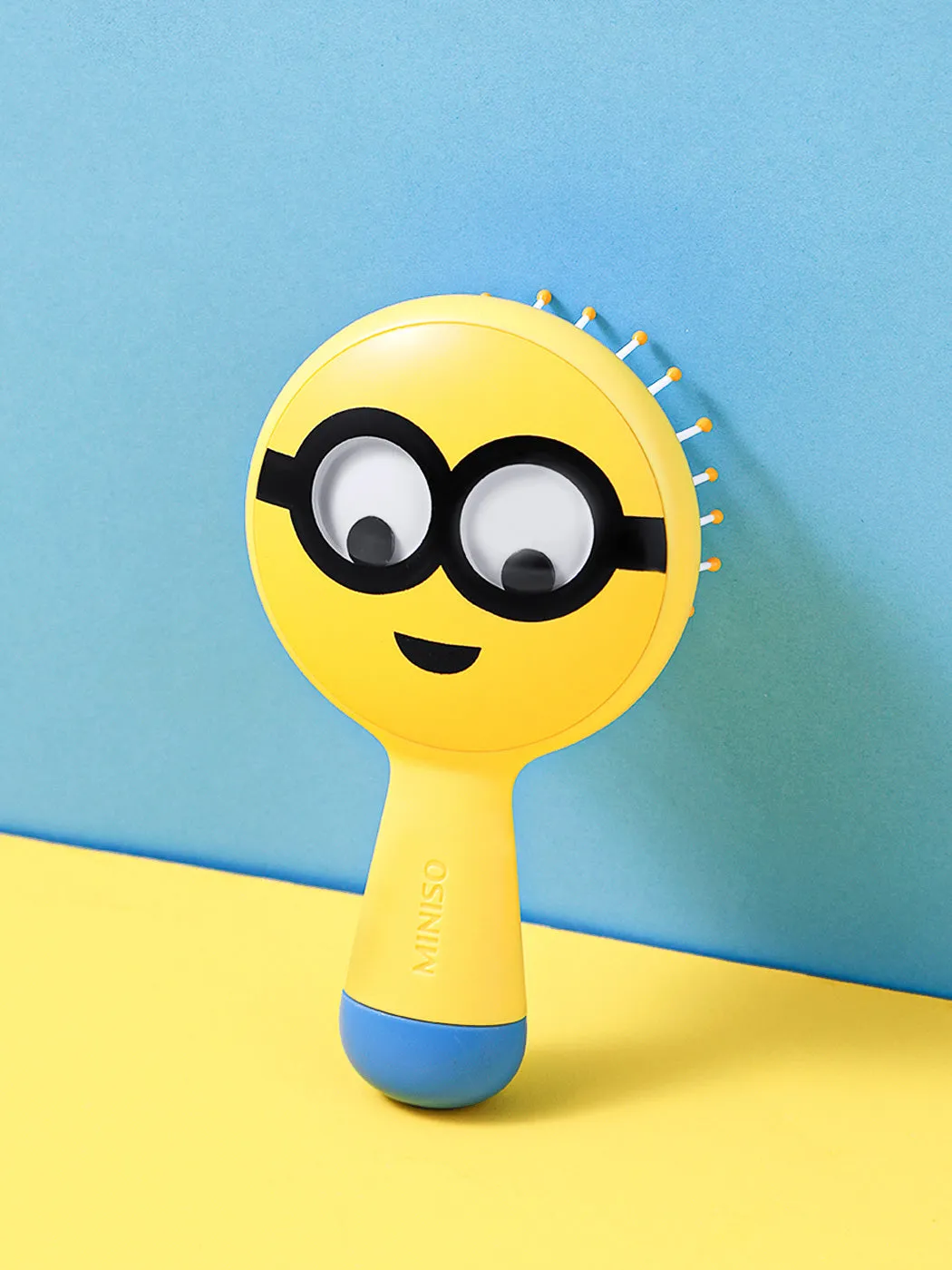 MINISO Minions Collection Portable Paddle Brush